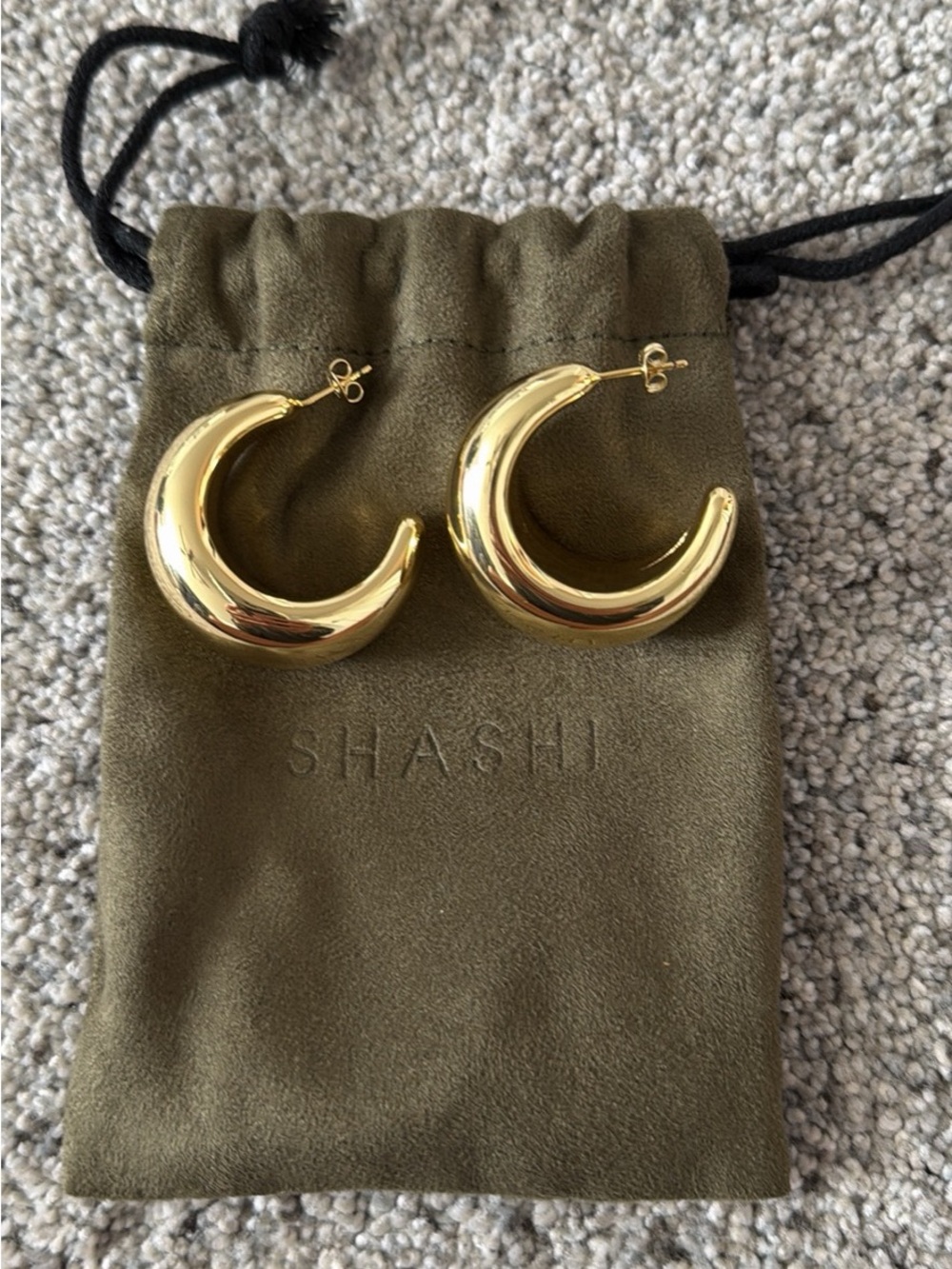SHASHI Polished Gold Crescent Hoop Earrings